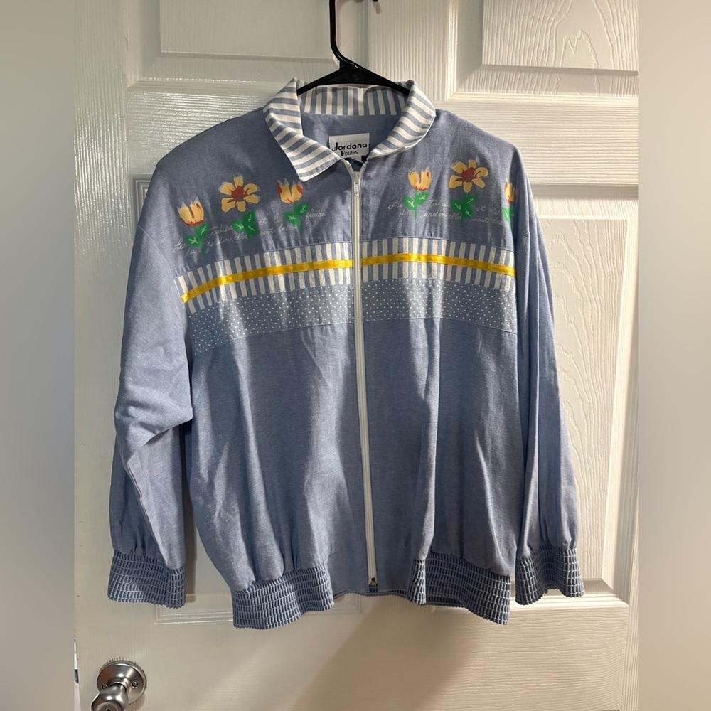 Beautiful Vintage Light Blue Floral Zip Up Jacket